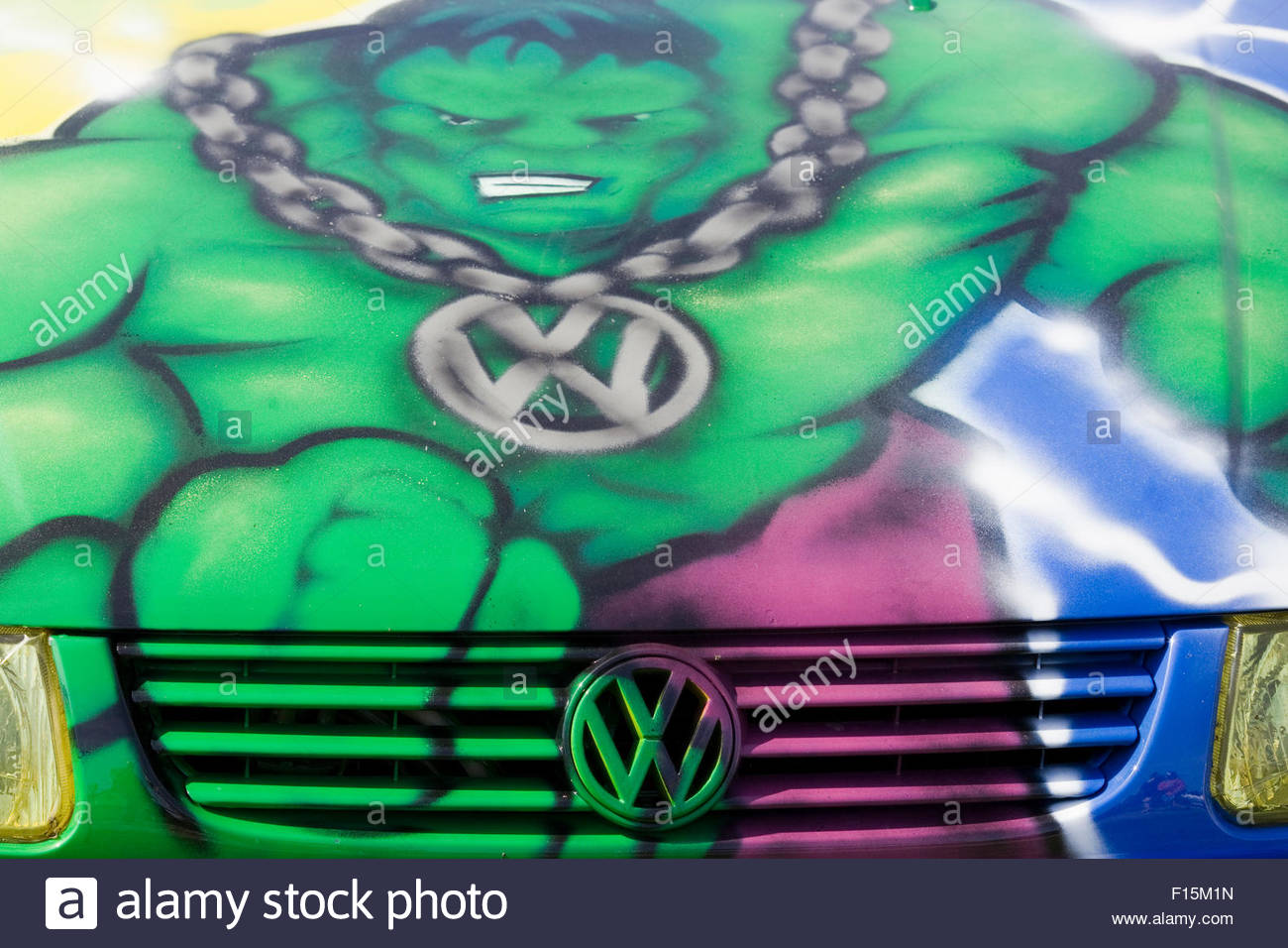 1300x956 The Incredible Hulk Spray Painted On The Bonnet Of A Volkswagen - Incredible Hulk Painting