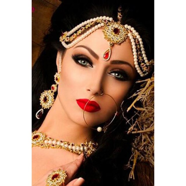 640x640 5d Diy Full Round Diamond Diamond Painting Photo Custom Indian - Indian Girl Painting