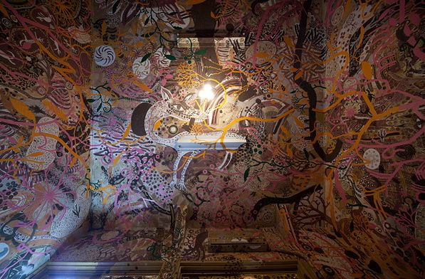 597x392 Intricate Mud Paintings On School Walls In India By Yusuke Asai - Intricate Painting