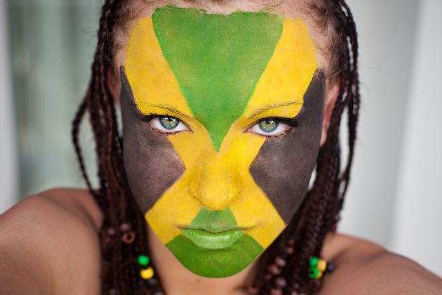 640x427 Jamaican Flag Face Paint - Jamaican Face Painting