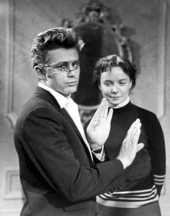 551x700 James Dean And Art Alberti's Window - James Dean Painting