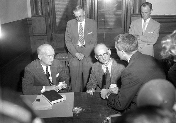 600x420 Bridge Of Spies - James Donovan Painting