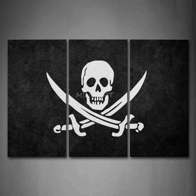 640x640 3 Piece Wall Art Painting Jolly Roger With Blackground And White - Jolly Roger Painting