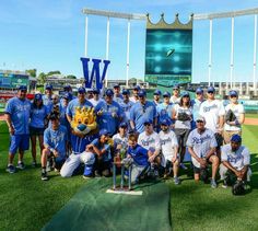 236x211 Kansas City Royals Painted Shoes, Kc Royals, Women's Painted Shoes - Kansas City Royals Painting