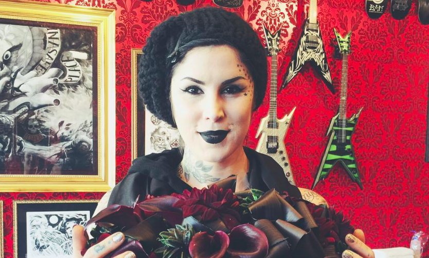 834x503 Today In What Kat Von D Just Bought The House From Cheaper By - Kat Von D Painting