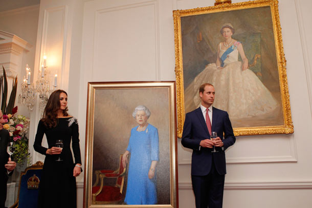 610x407 Prince William And Kate Middleton Unveil Portrait Of The Queen - Kate Middleton Painting