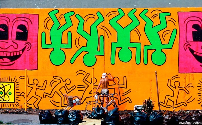 700x436 Paddle8 Keith Haring Painting Houstonowery Wall - Keith Haring Painting