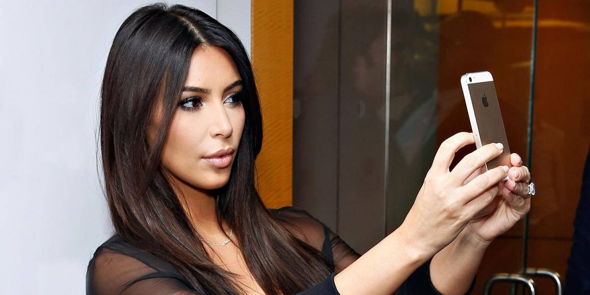 1200x600 Today In Wtf, These Twins Have Painted A Series Of Nsfw Stills - Kim Kardashian Painting