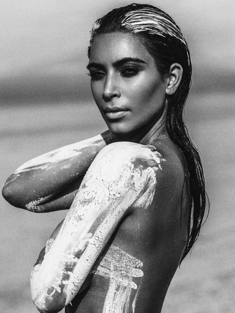 750x1000 Want This Pose And Paint Paint Shoot Pose - Kim Kardashian Painting