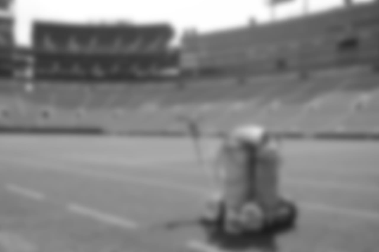 1280x853 Painting Lambeau Field For Preseason Opener - Lambeau Field Painting