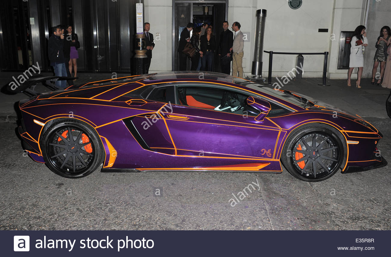 1300x857 The Lamborghini Aventador With A Paint Job That Made It - Lamborghini Aventador Painting