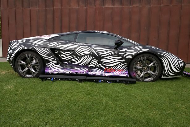 615x409 Artist Rob Jenkins Painted This Lamborghini Gallardo In Just 45 - Lamborghini Painting