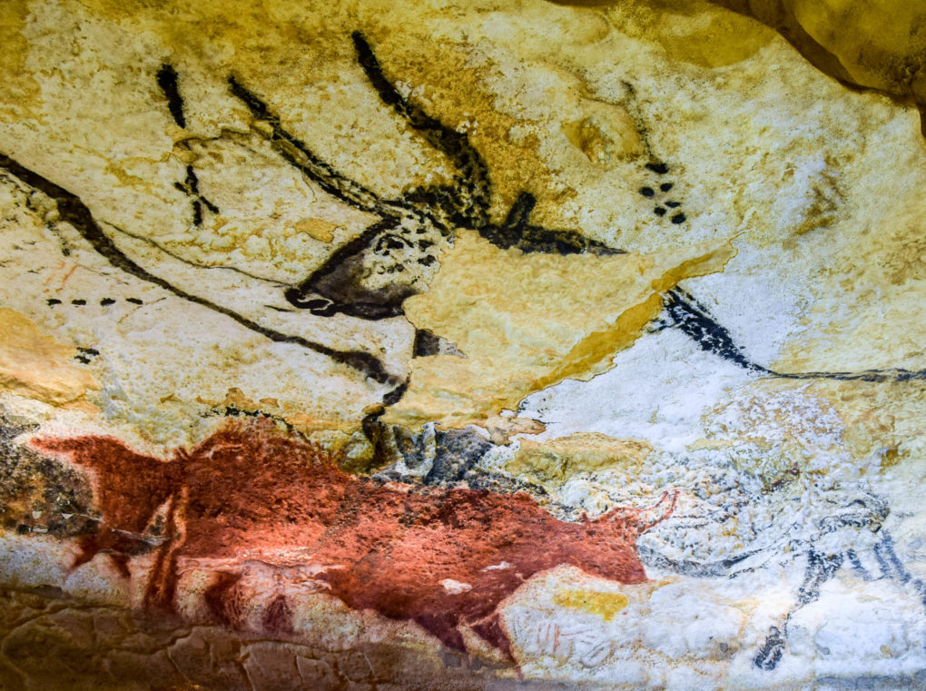 1020x761 Why The New Stone Age Cave Paintings In France Are A Must See - Lascaux Painting