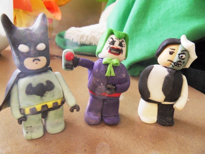 720x540 Lego Batman Cake All Characters Are Made From Fondant And Hand - Lego Batman Painting