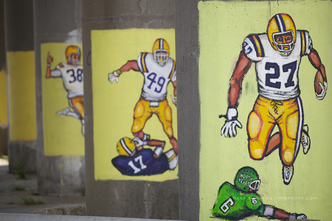 1100x733 Mark Bienvenu Lsu Football Paintings - Lsu Painting