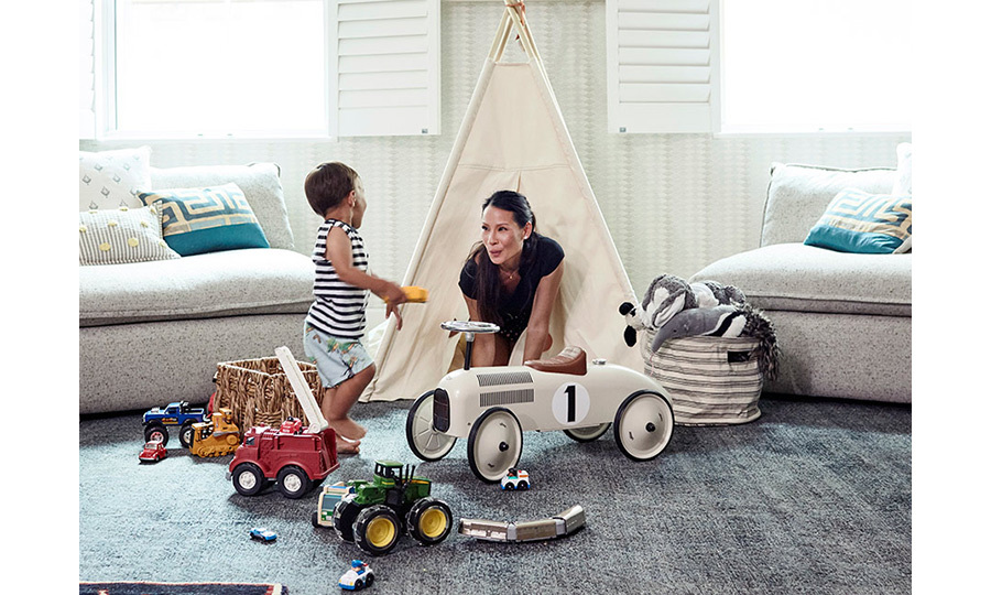 900x540 Lucy Liu Shows Off Her Son's Incredible Nursery - Lucy Liu Painting
