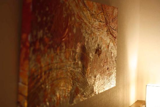 550x366 Painting In Room - Luxury Painting