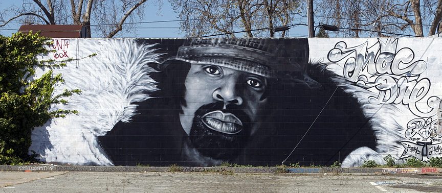 864x378 Woodland Shoppers Paradise More Oakland Street Art - Mac Dre Painting