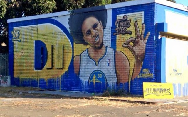 640x400 Must See Artists Paint Giant Steph Curry Mural In Oakland - Mac Dre Painting