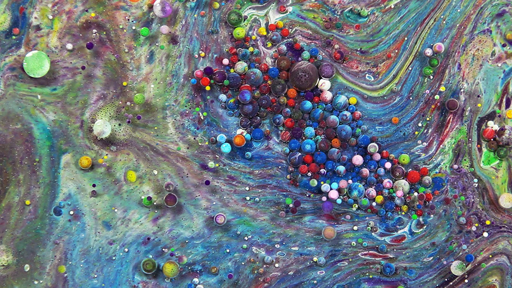 1000x563 Paint, Oil, Milk, And Honey Mix In This Surreal Macro Video - Macro Painting