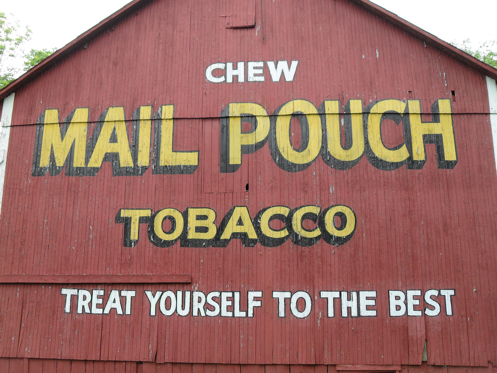 1024x768 Mail Pouch Tobacco Barn The Last Barn Painted By Harley Warrick - Mail Pouch Tobacco Barn Painting