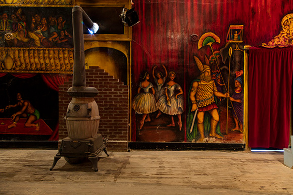 580x387 Amargosa Opera House Marta Becket's Death Valley Arts Oasis Kcet - Marta Becket Painting