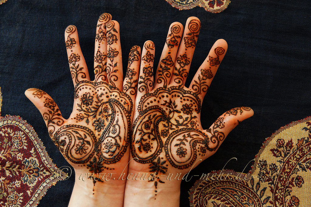 1024x683 Henna Hands Painted With Paisley Henna Or Mehndi Is Not - Mehndi Painting