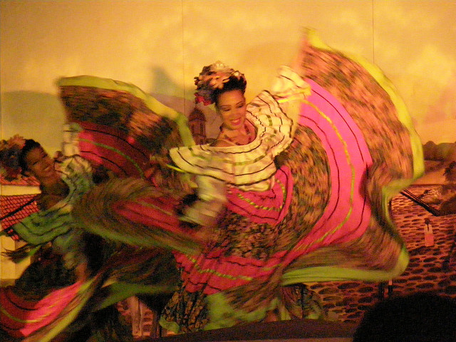 640x480 Dance - Mexican Dancer Painting