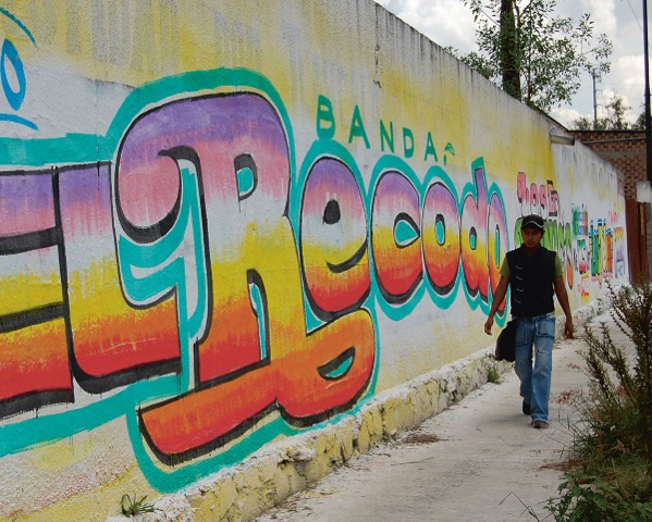 599x480 The Writing On Mexican Walls Isn'T Graffiti It'S - Mexican Wall Painting