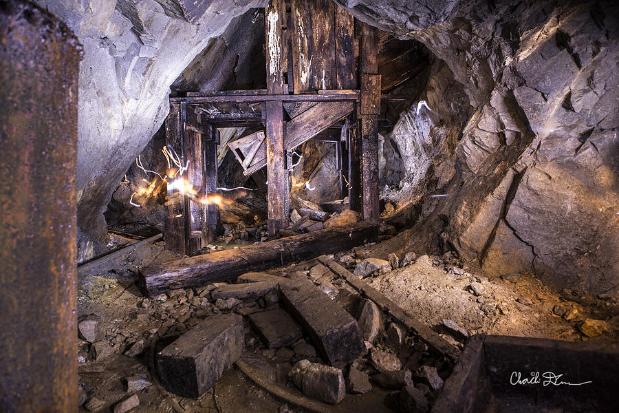 900x600 Light Painting In A Gold Mine 2 Photograph By Charlie Duncan - Mine Painting