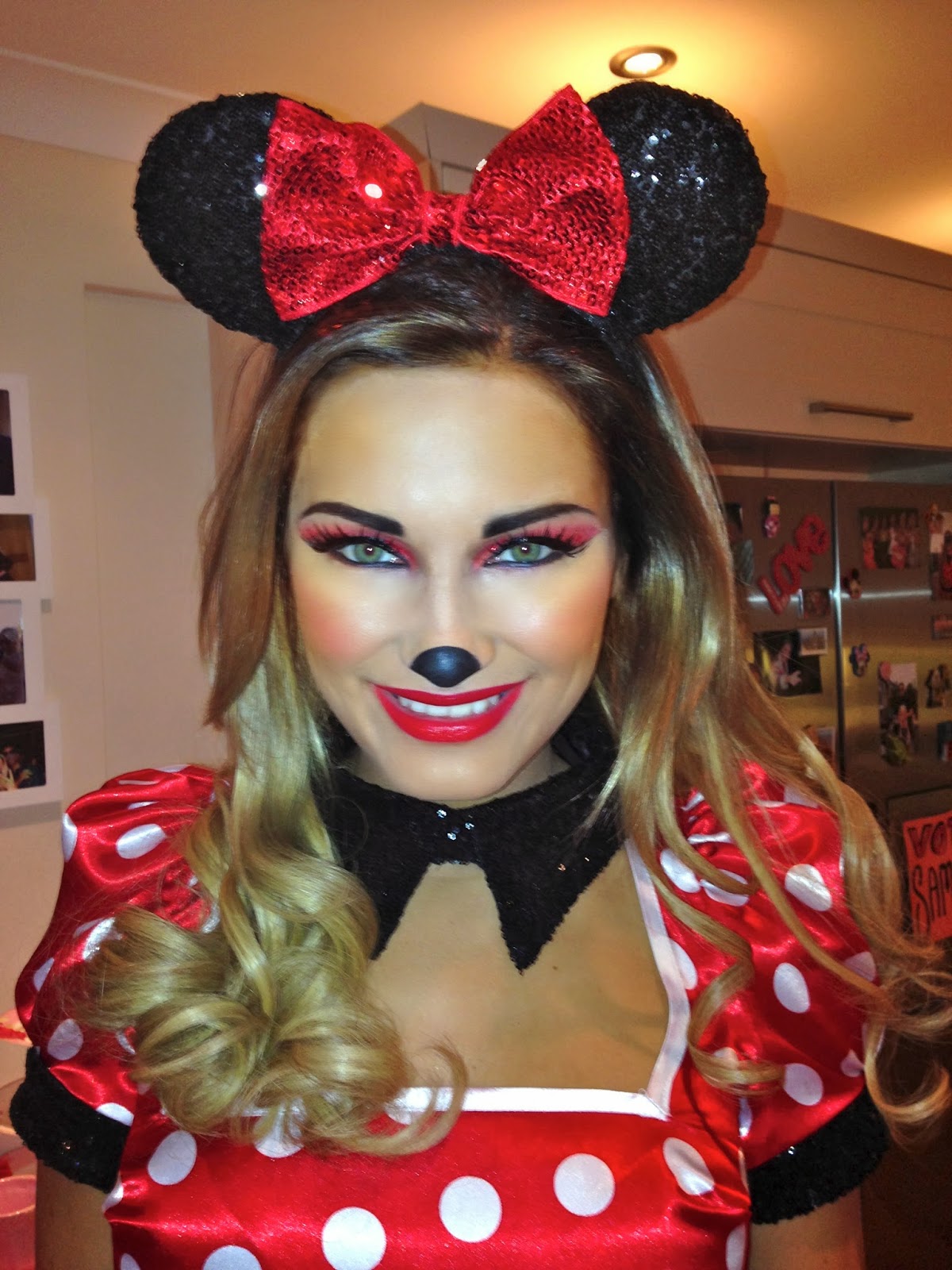 Minnie Mouse Face Painting at PaintingValley.com | Explore ...