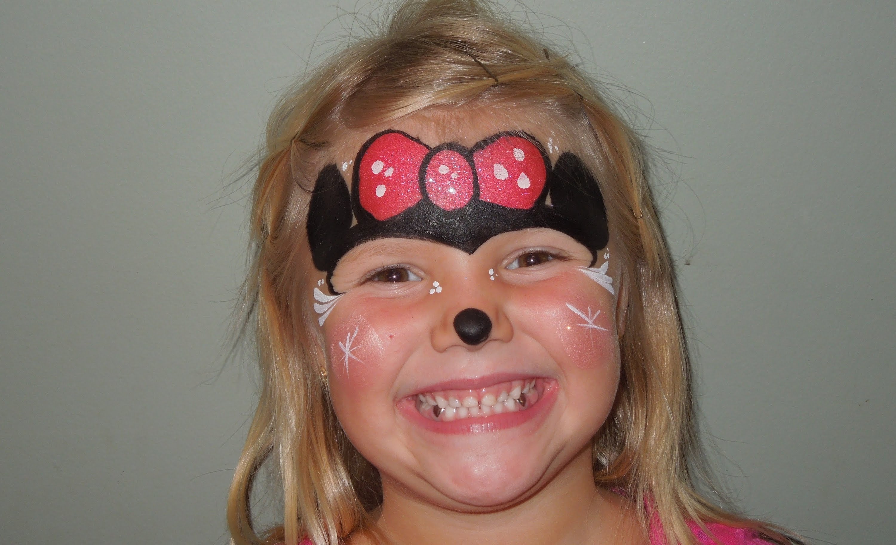 3000x1825 Minnie Mouse Face Painting Marvelous Masks Chicago Face Painting - Minnie Mouse Face Painting