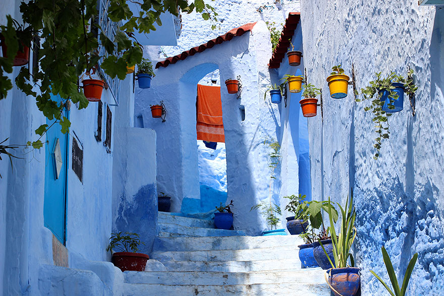 880x587 This Old Town In Morocco Is Covered In Blue Paint Bored Panda - Moroccan Painting