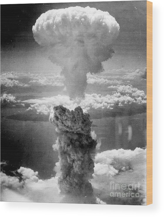 558x740 Atomic Bomb Explosion - Mushroom Cloud Painting