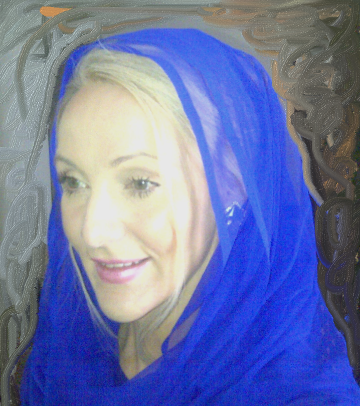 718x810 Muslim Woman - Muslim Woman Painting