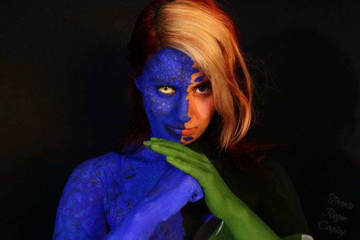 700x467 Roguemystique Transformation Cosplay Mystique (Bodypaint - Mystique Painting