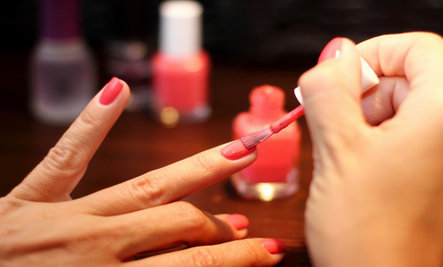 443x267 Study Finds Painting Your Nails Is Messing With Your Hormones - Nail Painting