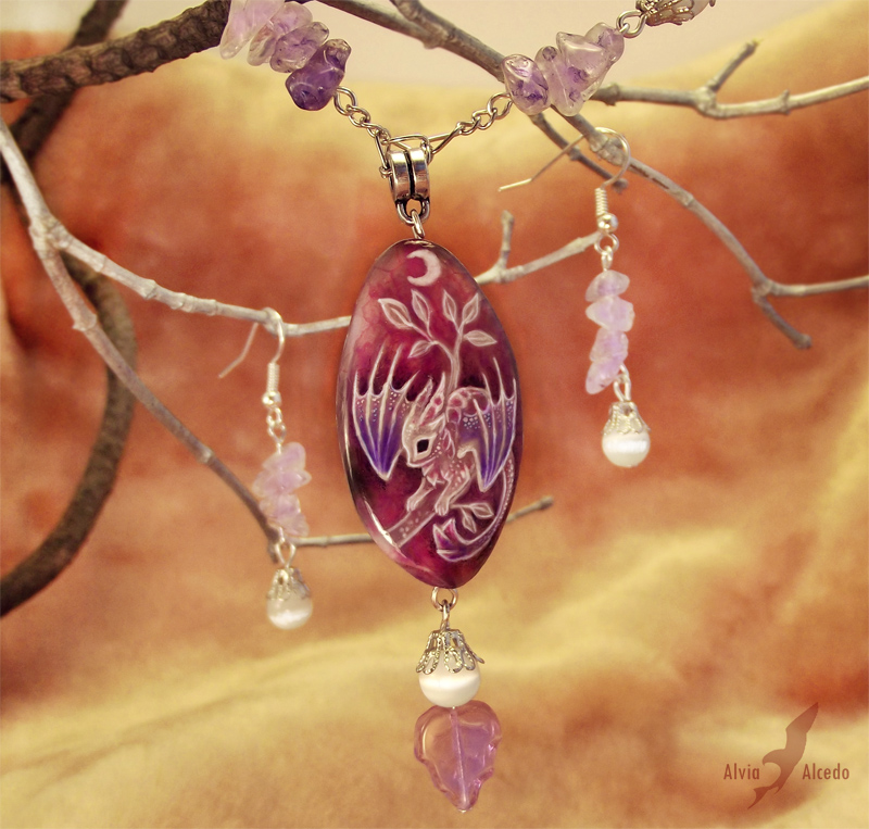 800x763 Moonlight Dragon Baby - Necklace Painting