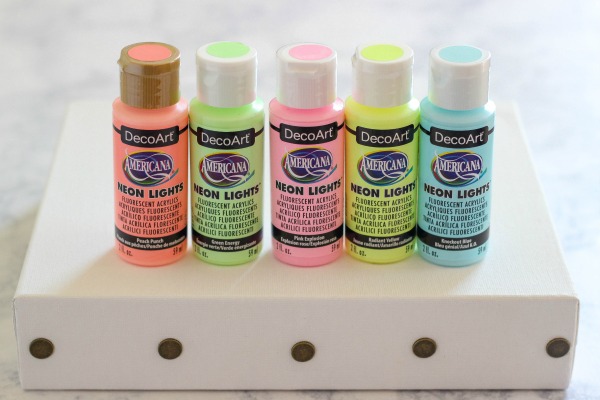 600x400 Decoart Blog - Neon Canvas Painting