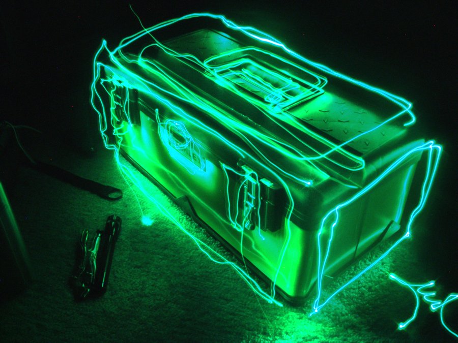 900x675 Light Painting - Neon Light Painting