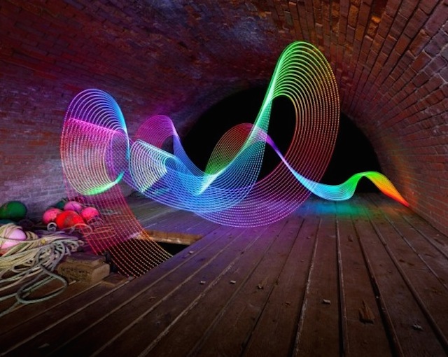 640x510 Painted Neon Lights In Landscapes Fubiz Media - Neon Light Painting