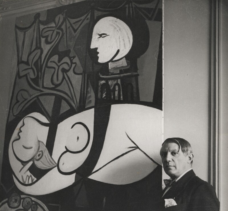 800x740 Npg X40327 Pablo Picasso With His Painting Of Marie - Nude Green Leaves And Bust Painting