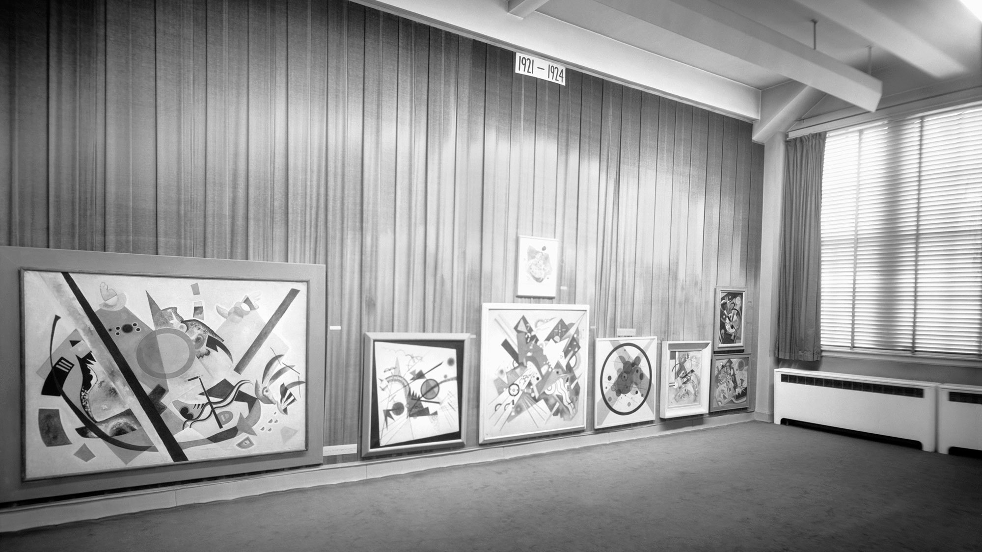 2000x1125 Kandinsky Memorial Exhibition At The Museum Of Non Objective Painting - Objective Painting