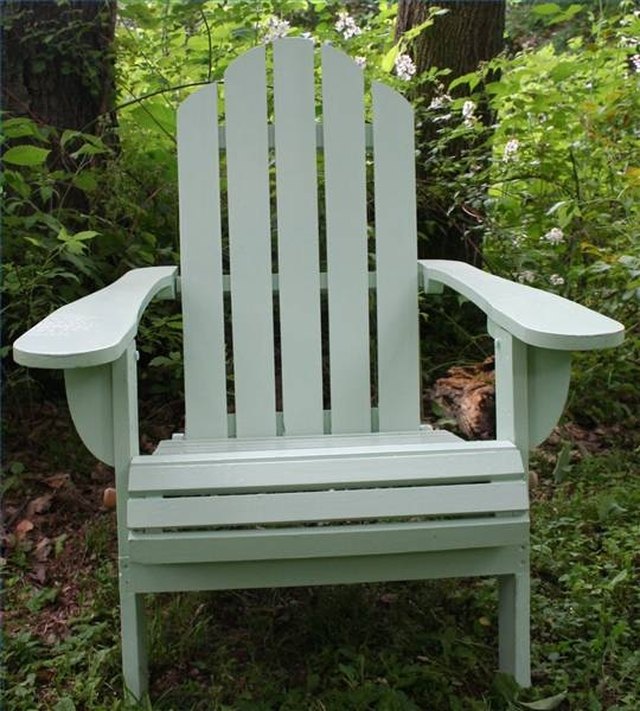 640x711 How To Repaint Adirondack Chairs Hunker - Painting Adirondack Chairs