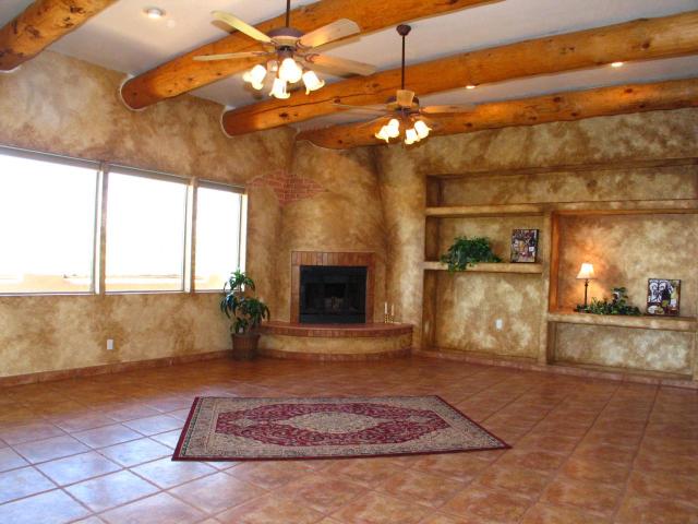640x480 Dirty Looking Walls Ugly House Photos - Painting Adobe Brick