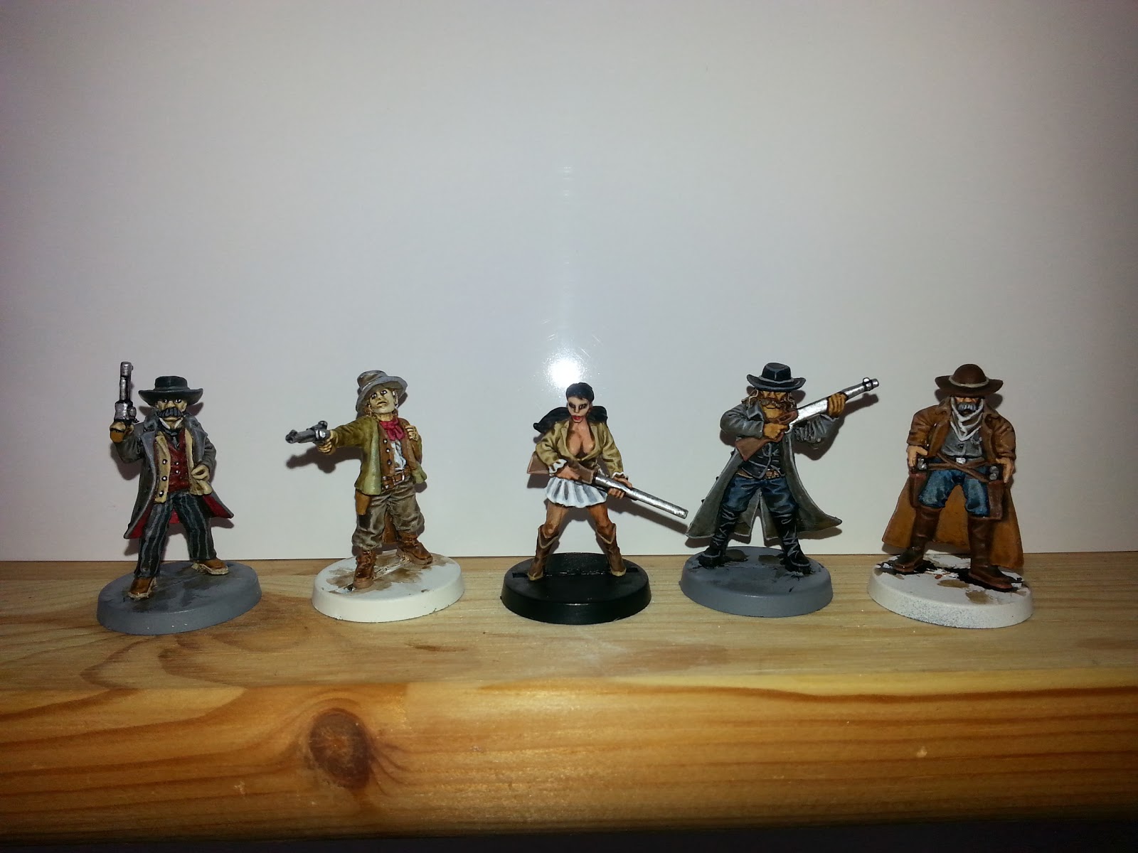 1600x1200 Nerd Club More Miniature Painting - Painting Army Men