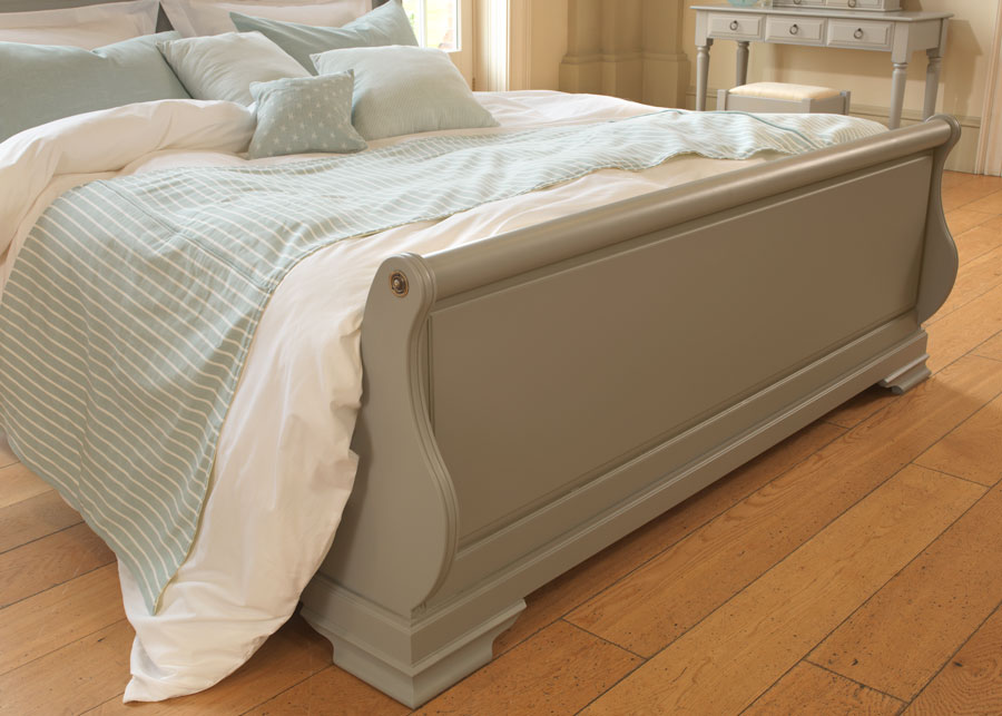 900x643 Wooden Sleigh Bed - Painting Beds