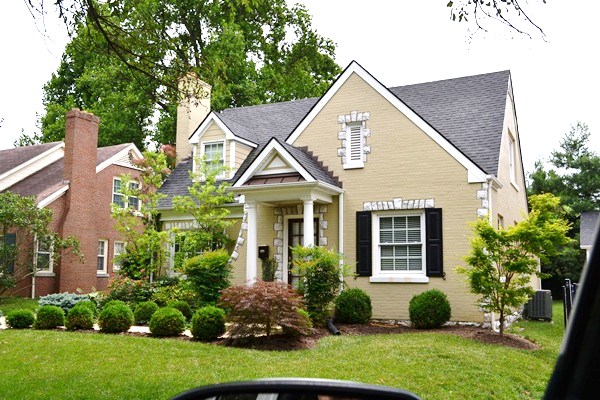 600x400 Easy Approach To Paint A Brick House - Painting Brick Houses