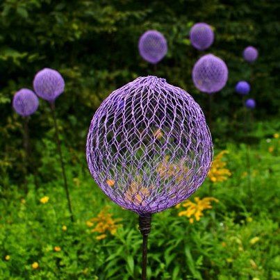 403x403 Painted Chicken Wire Balls For Your Garden. What About Painting - Painting Chicken Wire