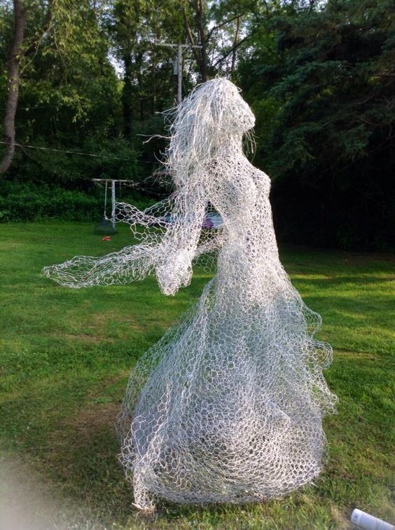 564x756 Beautiful Chicken Wire Ghost May Be Spray Painted To Glow - Painting Chicken Wire
